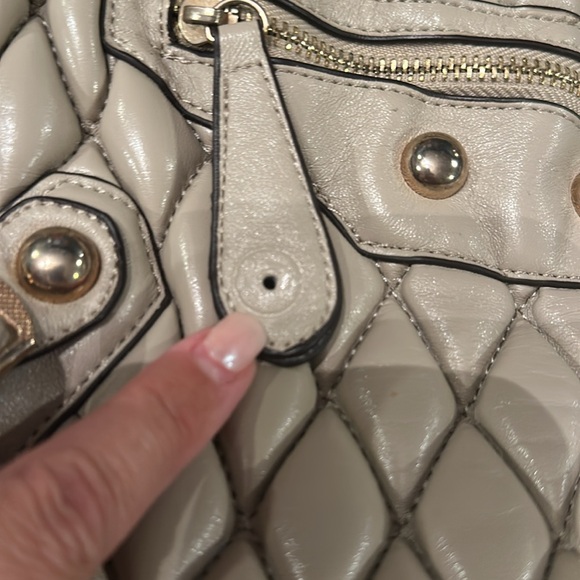 Quilted tan Handbag - Picture 2 of 9